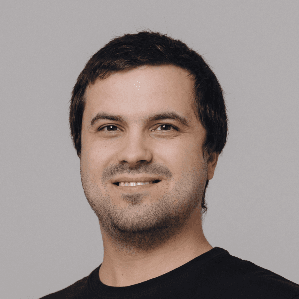 Олег Казаков